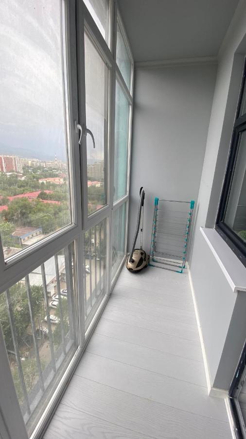 Heaven Apartment Mountain View Almaty Esterno foto