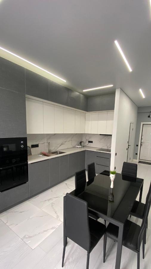 Heaven Apartment Mountain View Almaty Esterno foto