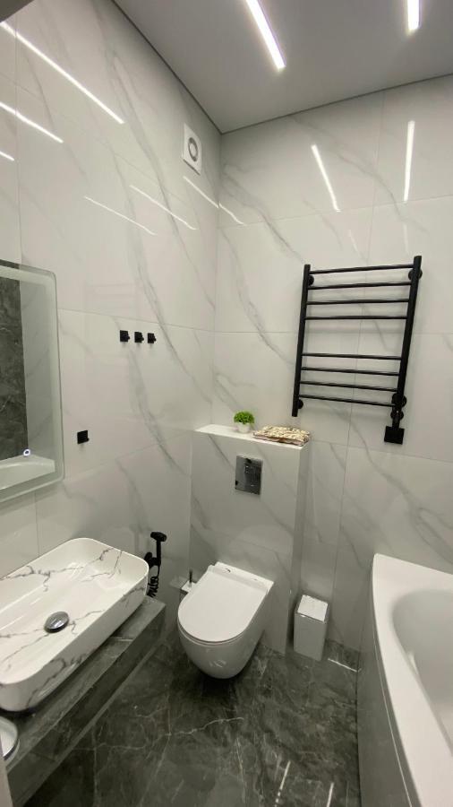 Heaven Apartment Mountain View Almaty Esterno foto